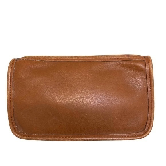 Coach vintage English tan leather chunky case